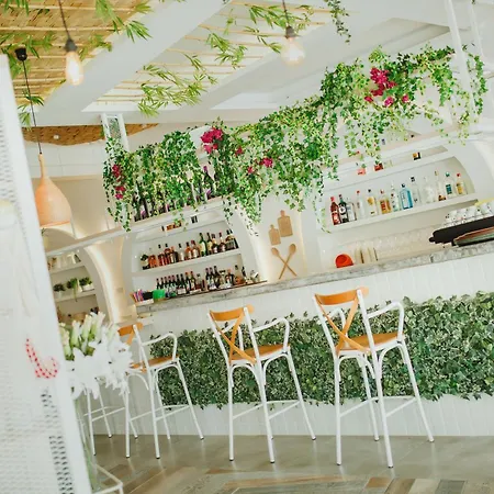 Modern In Caesar & Spa, Long Apartment *