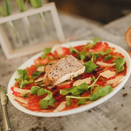 Modern In Caesar & Spa, Long Perivolia tou Trikomou