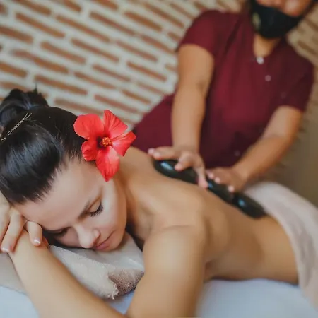 Modern In Caesar & Spa, Long Perivolia tou Trikomou