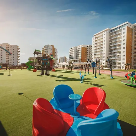 Modern In Caesar & Spa, Long